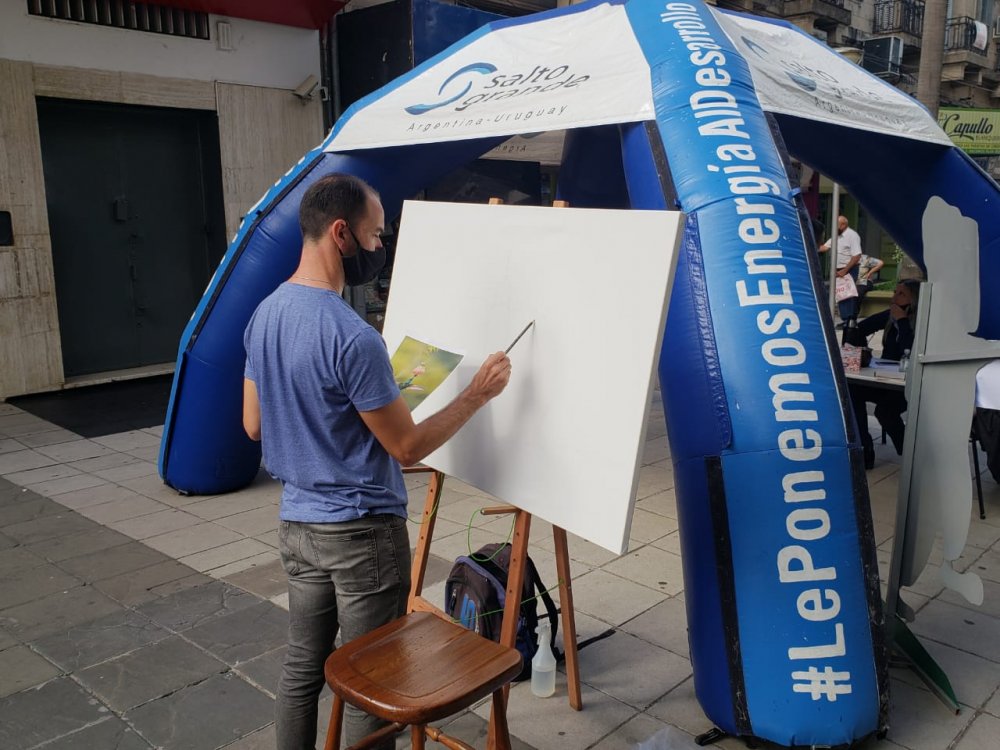 Este sábado, Salto Grande lanza una iniciativa solidaria junto al artista Martín Rojas