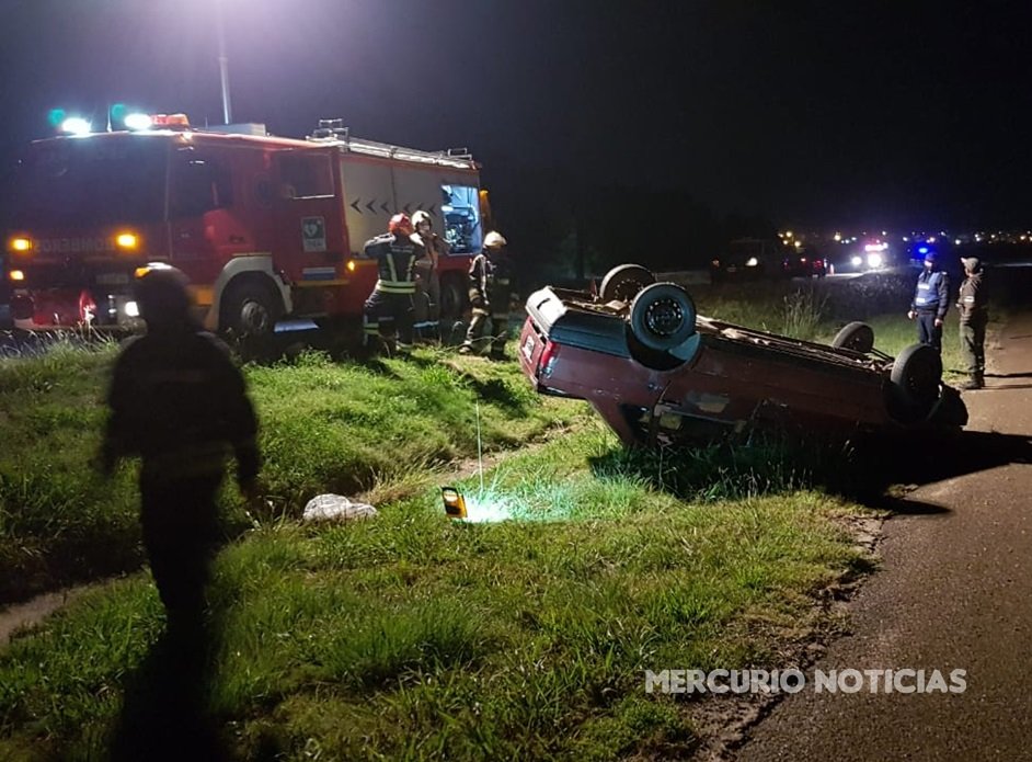 Circulaba desde San Salvador y volcó en la autovía 14