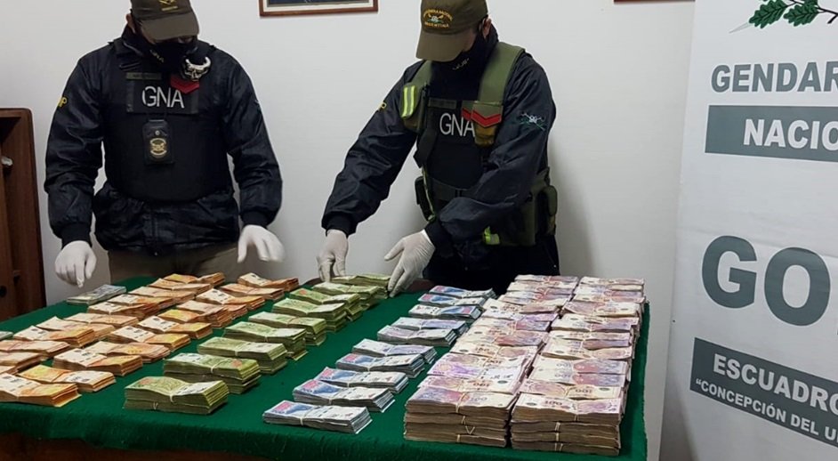 Incautaron millonaria suma de dinero en la ruta 6
