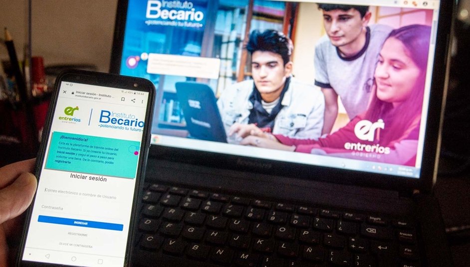 Inscriben para becas terciarias y universitarias