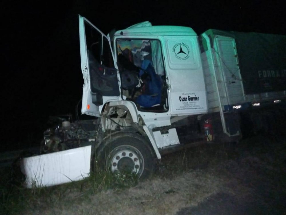 Dos camiones colisionaron en la ruta 14