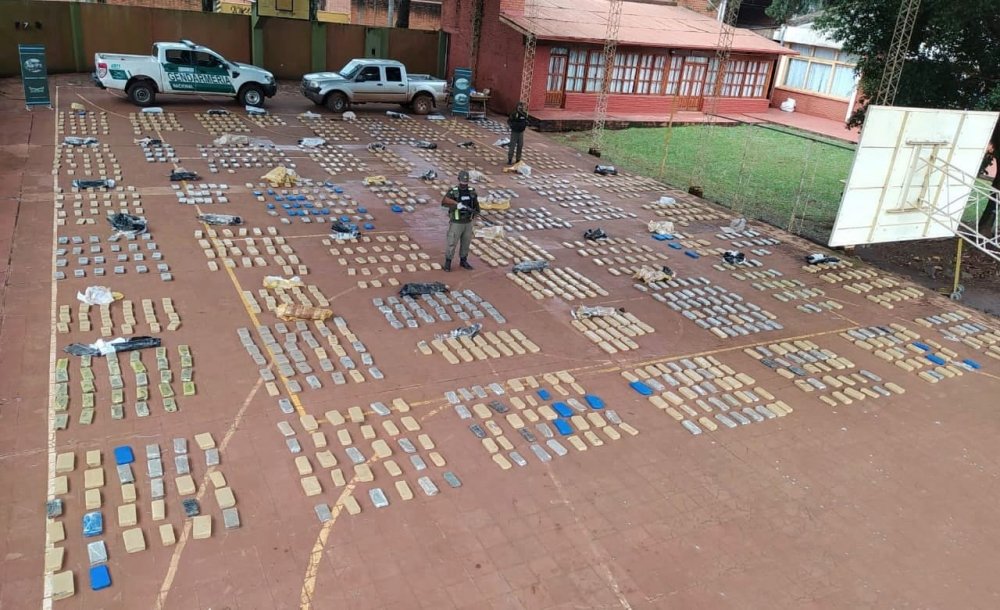 Gendarmería decomisó una tonelada de marihuana