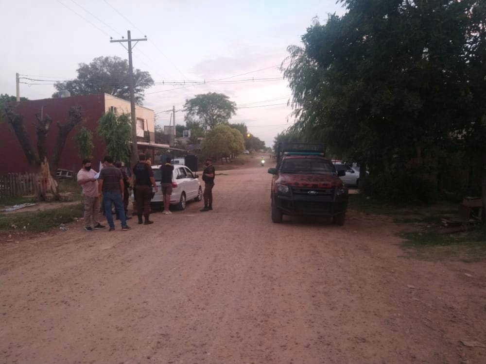 Allanamiento, secuestro y detención de un ladrón de turistas