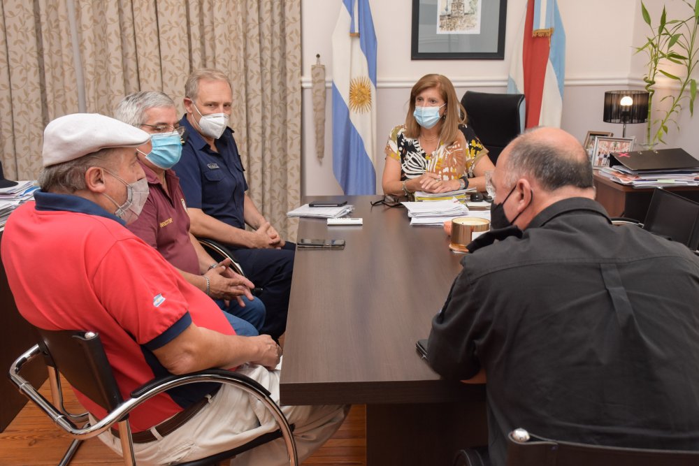 Se refuerzan acciones con Bomberos Voluntarios para el combate de incendios 
