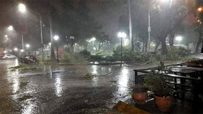 Fuerte temporal en Victoria causó destrozos