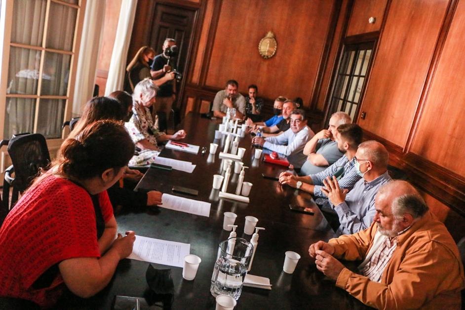Aumento salarial adicional del 10% en mayo para los trabajadores estatales