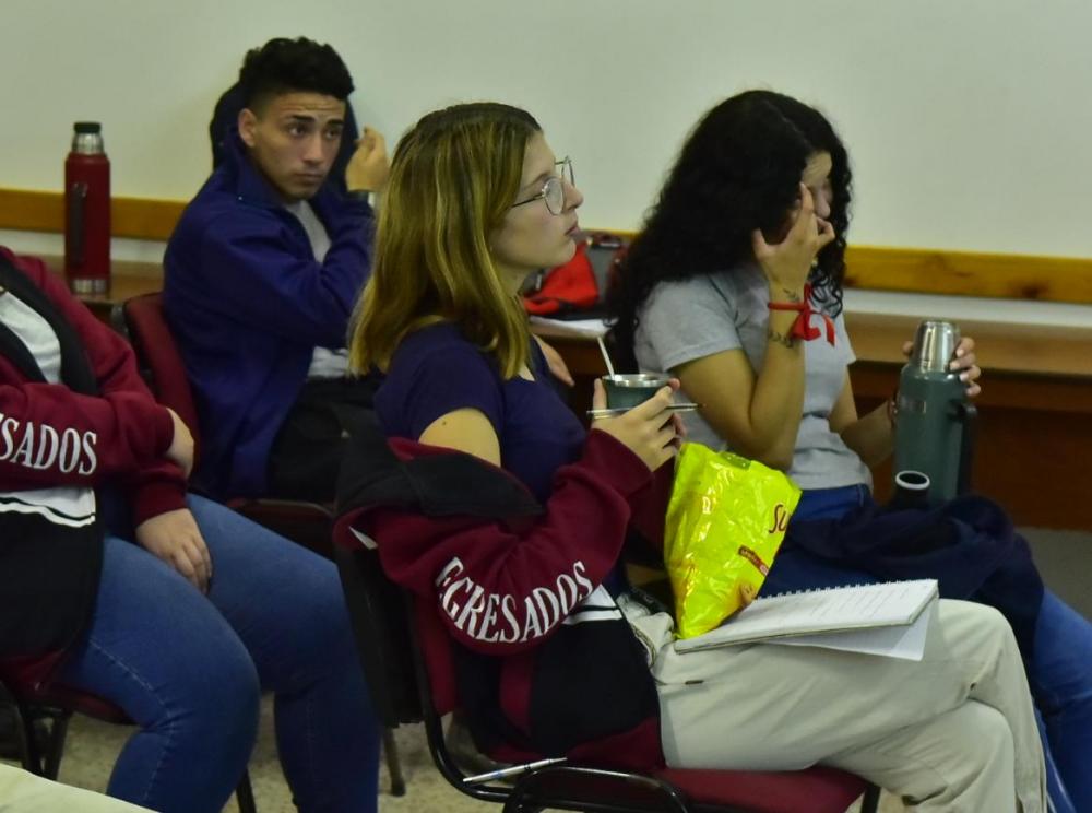 Alumnos de la Agrotécnica de El Carmen se capacitaron para obtener el Carnet de Manipuladores de Alimentos