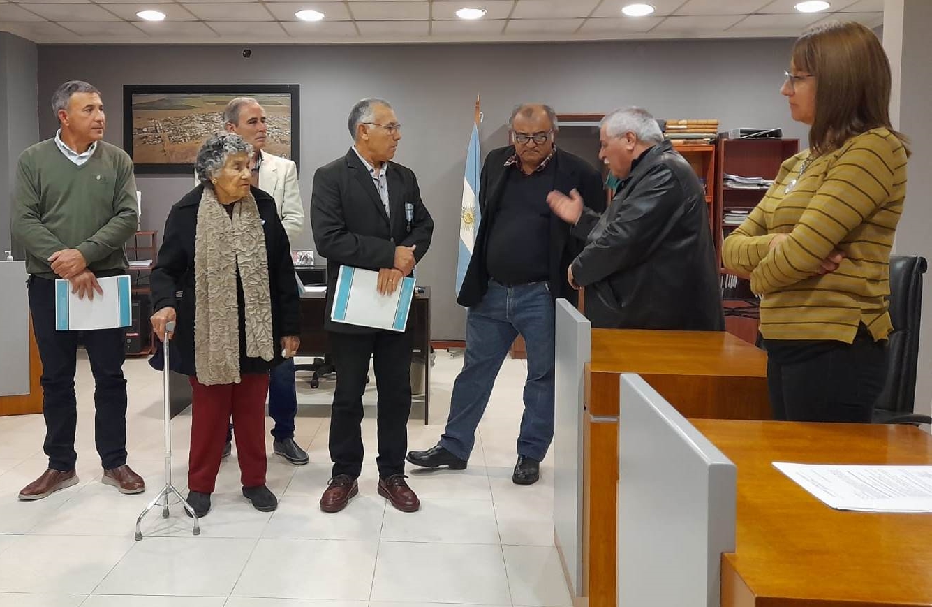 Merecido homenaje a ex combatientes camposeños.