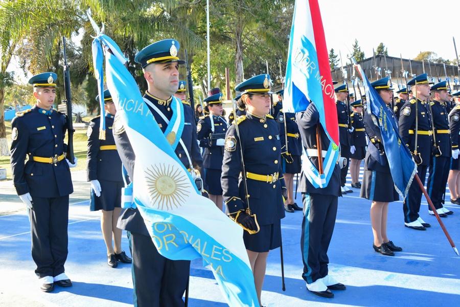 Más de 70 cadetes de la Policía de Entre Ríos juraron su lealtad