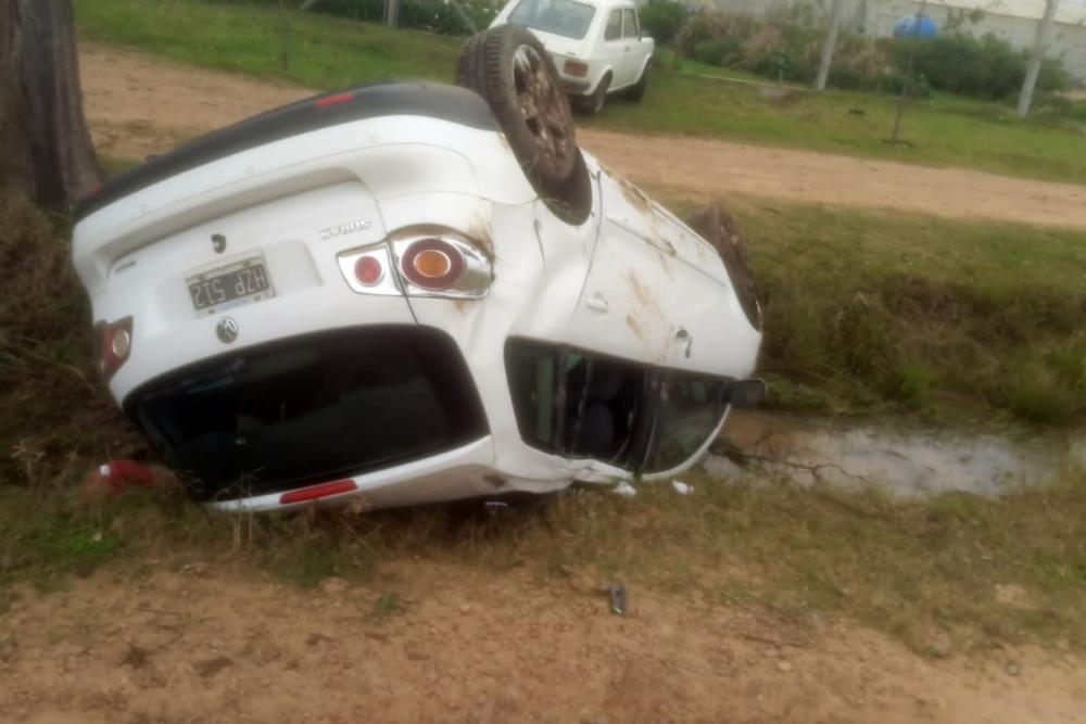 Espectacular vuelco de un automóvil: investigan si hubo un sobrepaso indebido