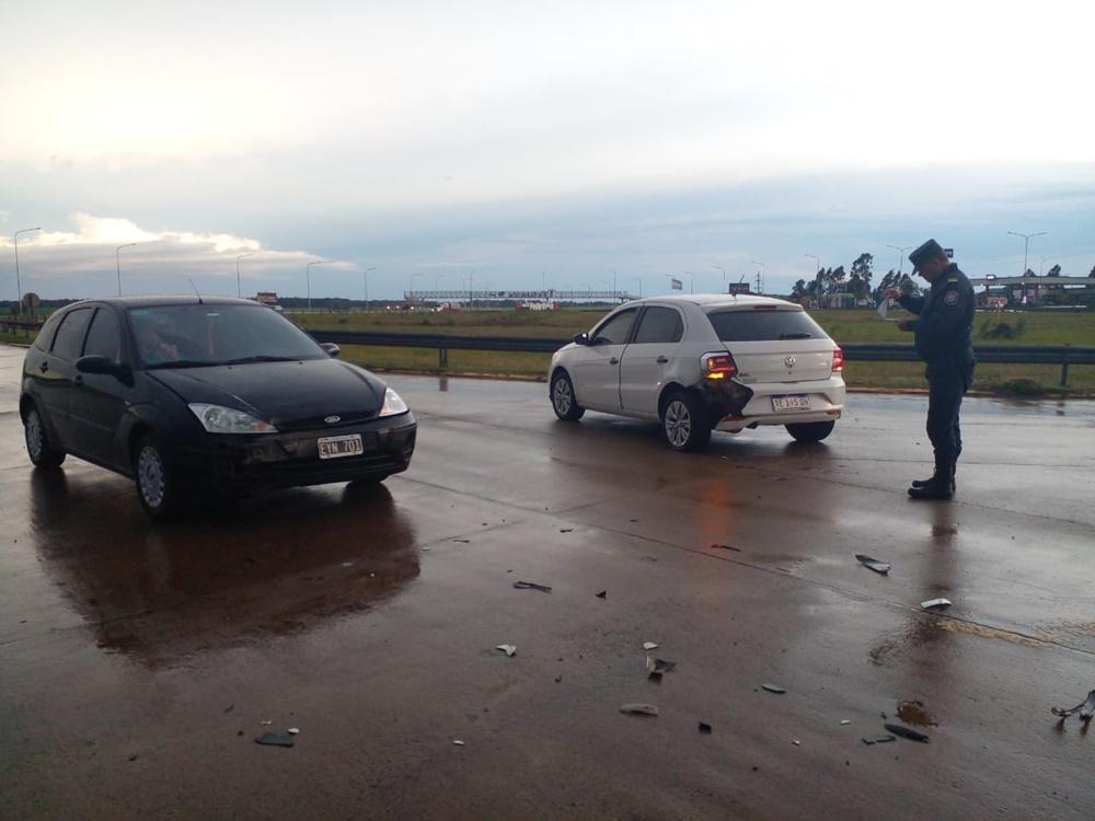 Chocaron dos autos en ruta 14