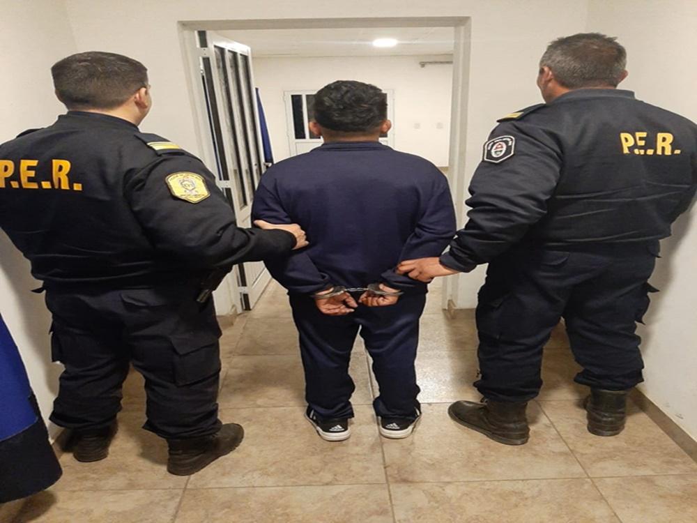Una maestra fue violentamente asaltada por dos sujetos encapuchados