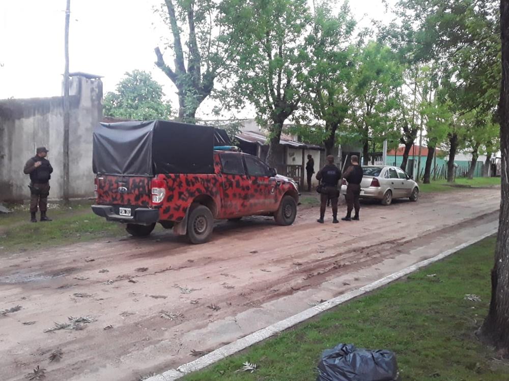 Tres allanamientos simultáneos en barrio El Brillante