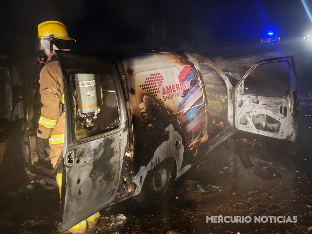 Principio de incendios de vehículos en Villa Elisa