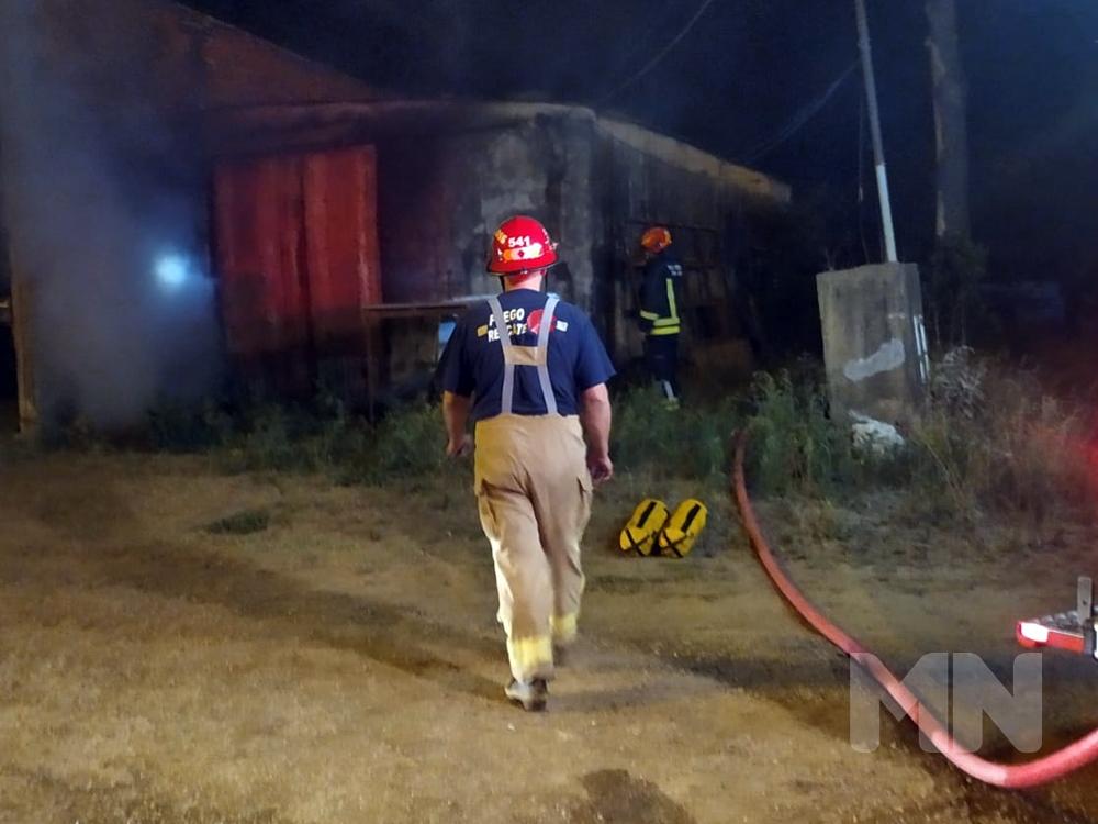 Un hombre mayor murió en el incendio de un taller