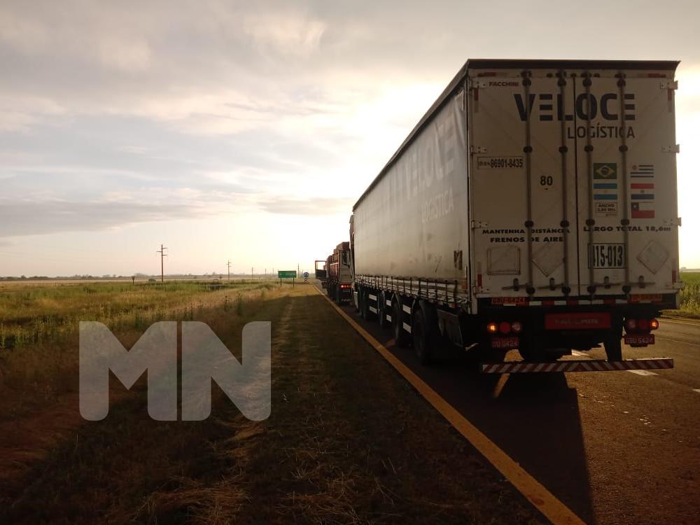 Un camión despistó en la autovía 18 en San Salvador