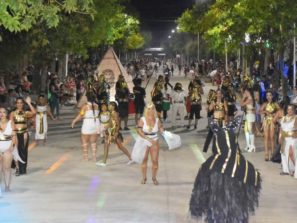 Se reprograman para este lunes los corsos ubajayenses