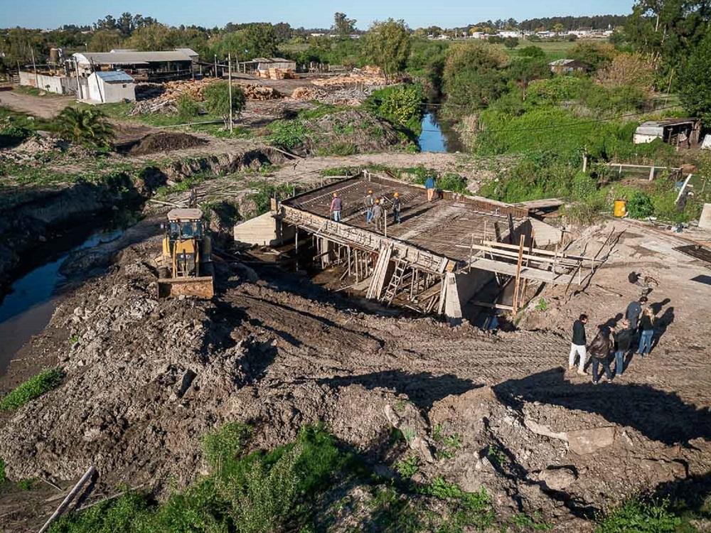 Avanza la construcción de la alcantarilla sobre arroyo El Doctor