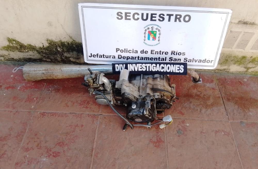 Ladrón devolvió motor y caño escape robados