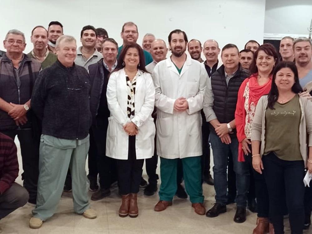 Médico sansalvadoreño preside la flamante Cooperadora del hospital "Masvernat"