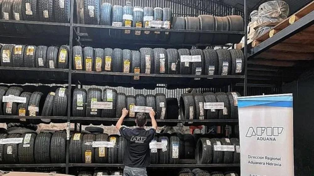 Se realizaron 29 allanamientos por contrabando de neumáticos en la provincia