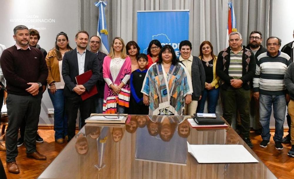 Familias de Federal firmaron las escrituras de sus viviendas