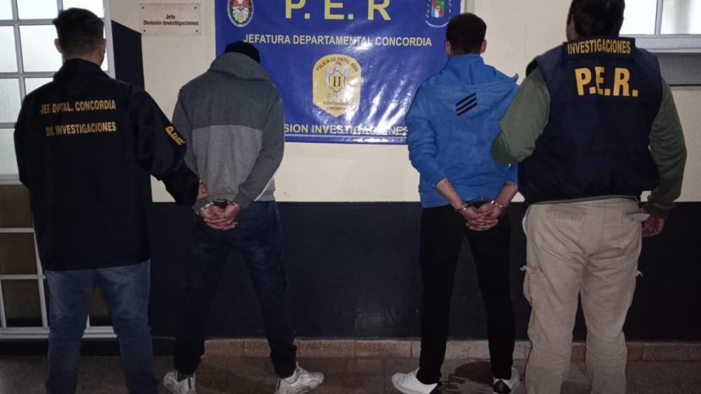 Detuvieron a dos hermanos: uno tiene una causa por homicidio en Río Negro