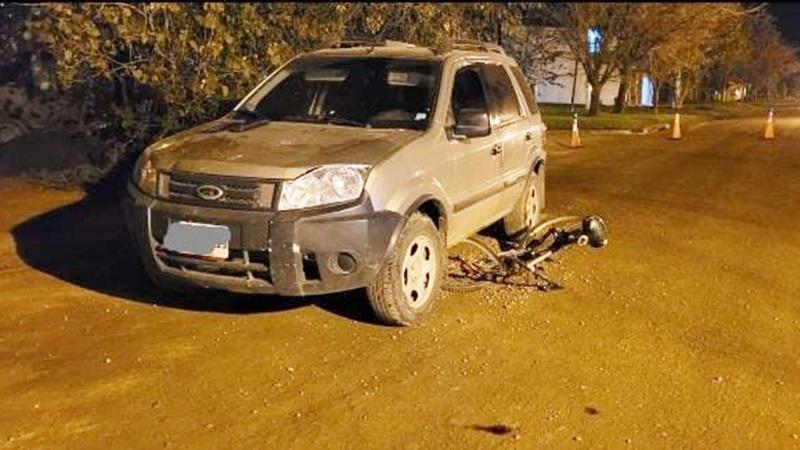 Un septuagenario resultó con heridas graves al chocar bicicleta y camioneta