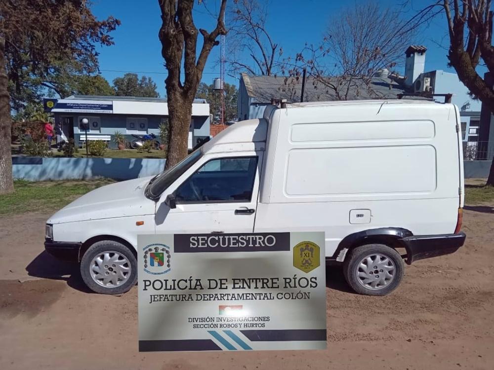 Colón: secuestraron un utilitario flojo de papeles