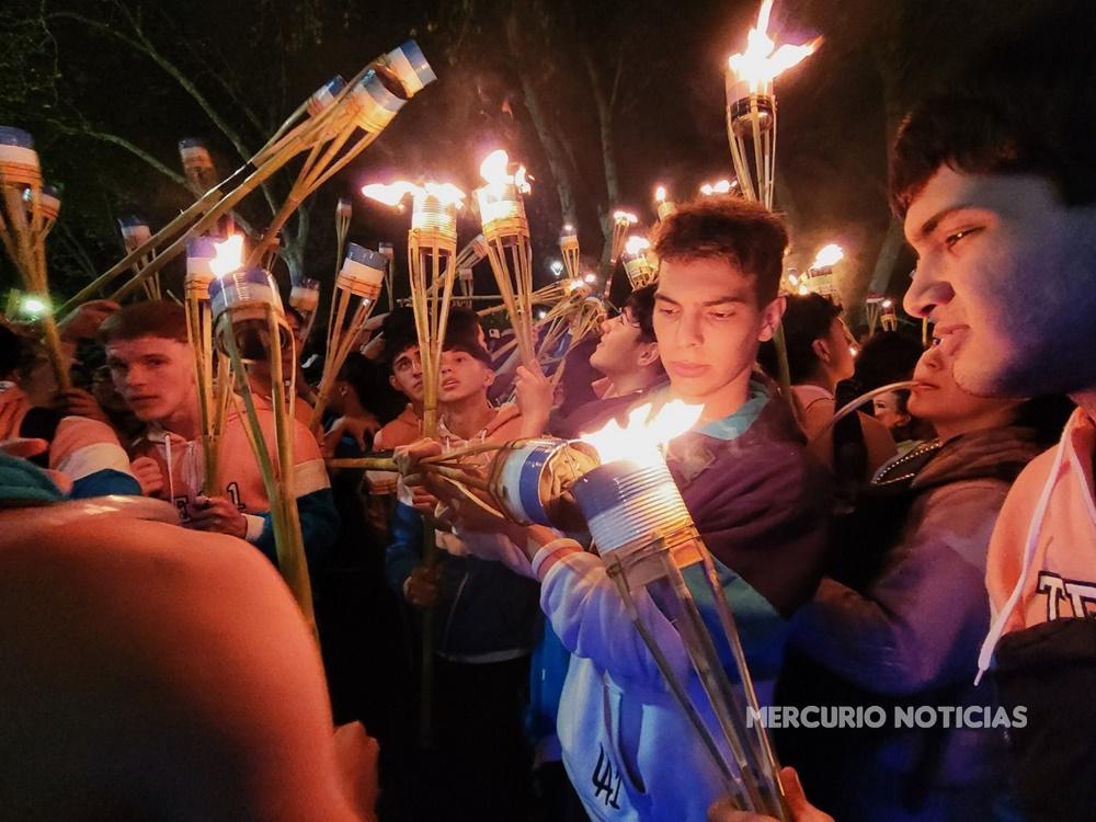 Finalizaron los festejos estudiantiles en Colón con la quema de muñecos