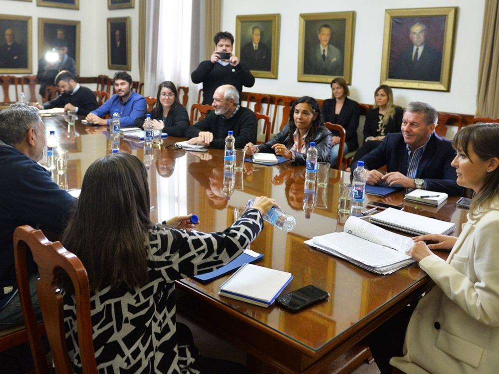 La provincia otorgó otro incremento a los estatales