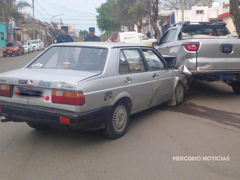 Colón: lesionado tras chocar con su auto a una camioneta estacionada