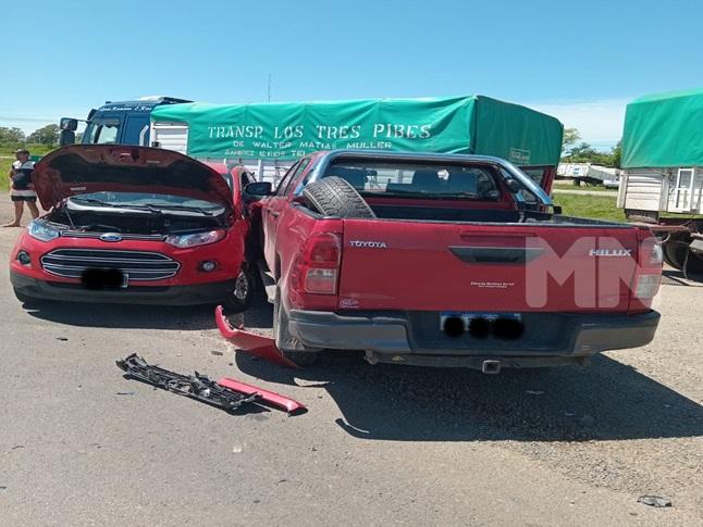 Un choque múltiple en la ruta 12 dejó a una mujer herida