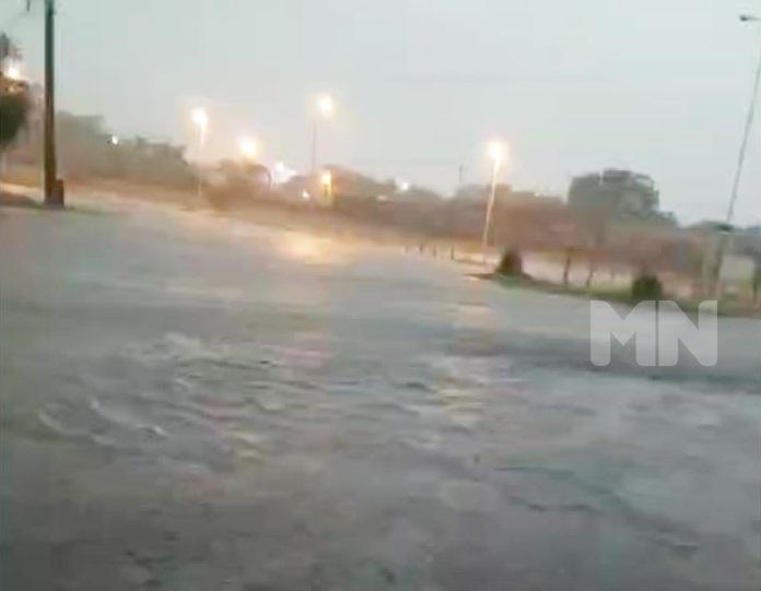 Más de 80 milímetros en 20 minutos: el trabajo de Bomberos en San Salvador