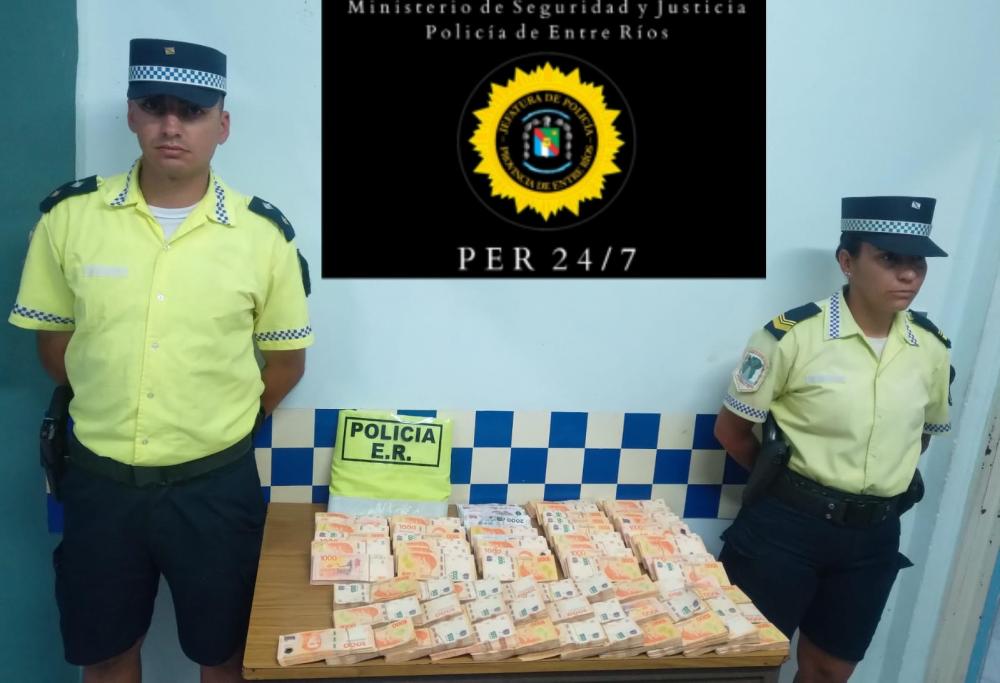 La Policía secuestró mas de 7 millones de pesos en la Autovía Artigas y un utilitario en la ruta 18