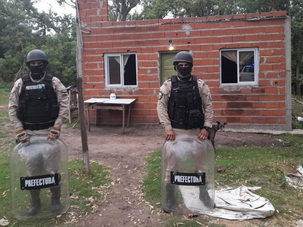 Prefectura detuvo a tres personas y secuestró drogas en Diamante