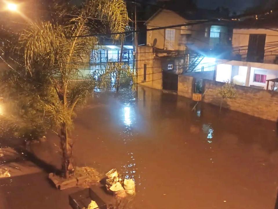 Temporal de lluvia y viento dejó víctima fatal y numerosos inconvenientes en Buenos Aires