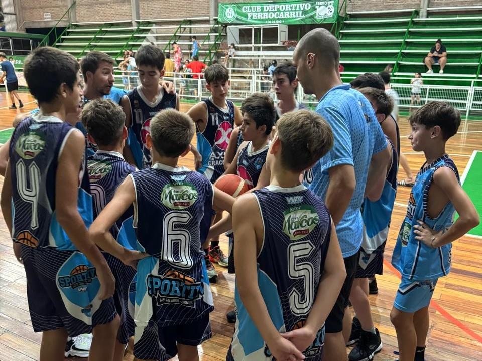 Cruce local en la Liga provincial de Intermedias entre Sportivo y Ferro