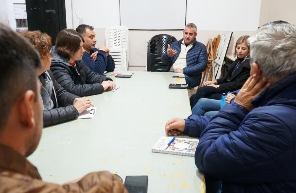 Coordinan acciones solidarias para el regreso de las familias evacuadas por la creciente en Colón