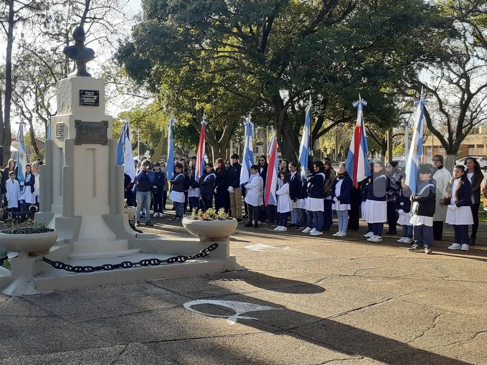 Se realizó el acto oficial por la Revolución de Mayo en San Salvador