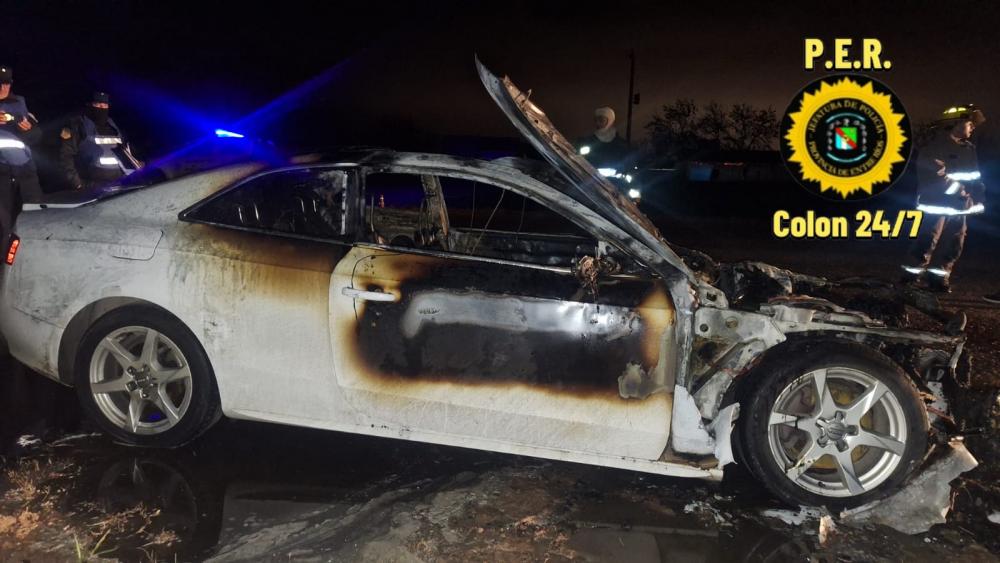 Incendio vehicular en ruta 135 obligó a intervenir a Bomberos