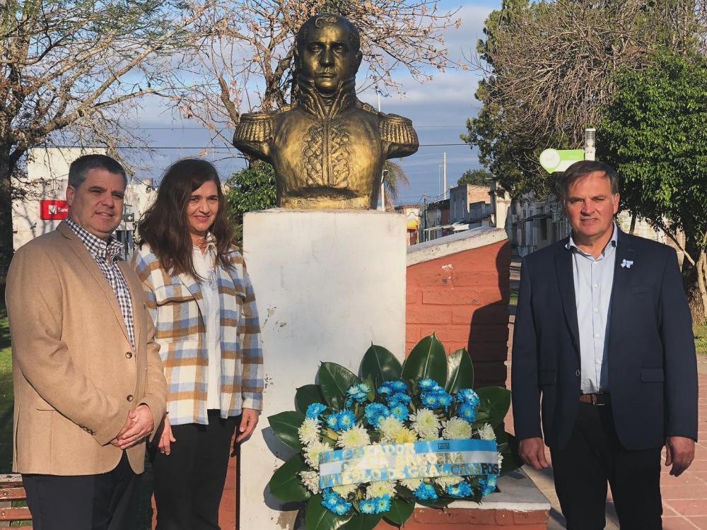 General Campos celebró el Día de la Bandera