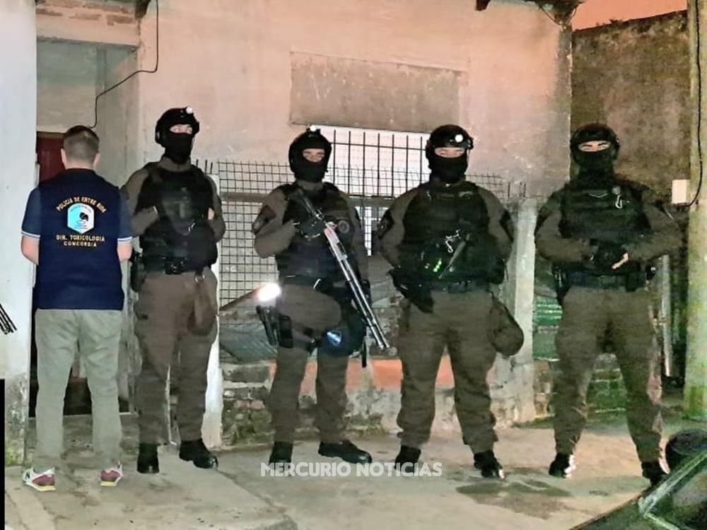 Con aporte de la Policía de San Salvador, realizaron allanamientos antidrogas en Concordia