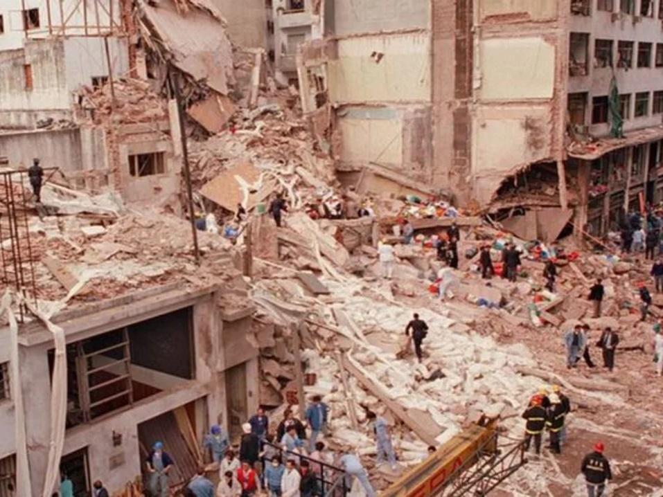 La AMIA, víctima del terrorismo 30 años atrás