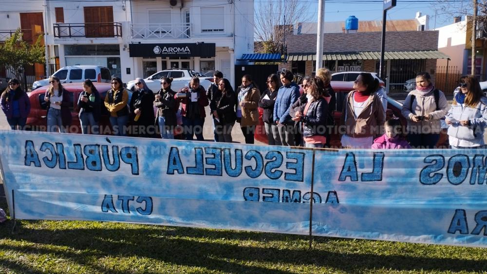 AGMER se movilizó en la Plaza y rechazó lo propuesto por el gobierno