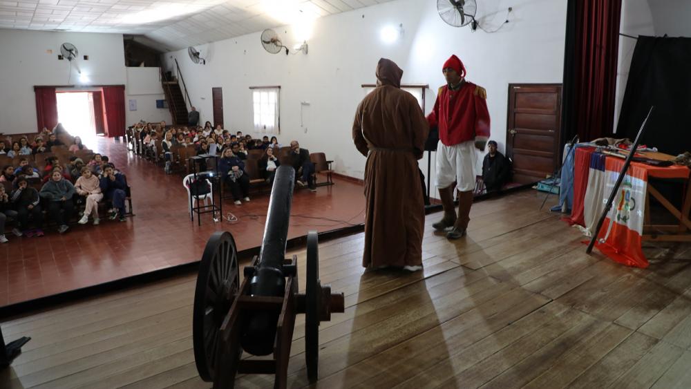 El gobierno provincial continúa con el ciclo San Martín en la escuela