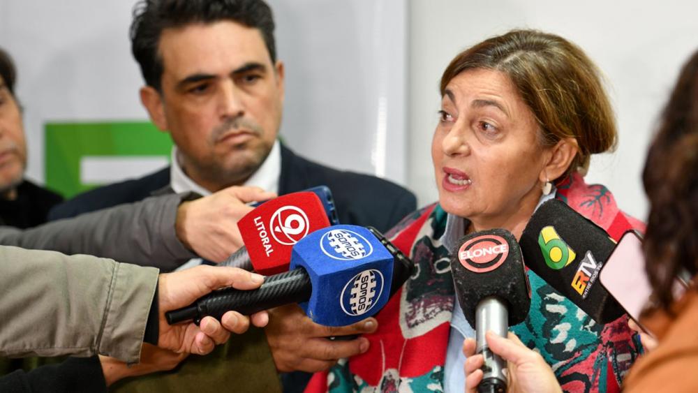 "Estamos abiertos al diálogo, pero con los estudiantes en las escuelas" dijo Fregonese