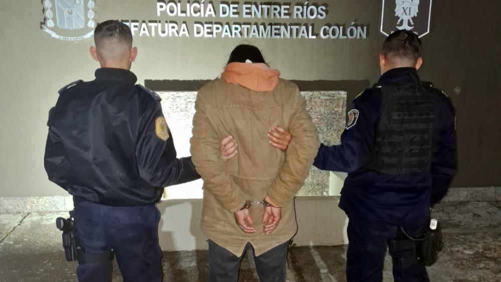 Colón: un detenido tras apuñalar a otro hombre