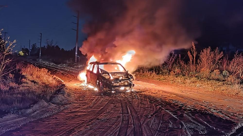 Un auto fue consumido por un incendio en Concordia