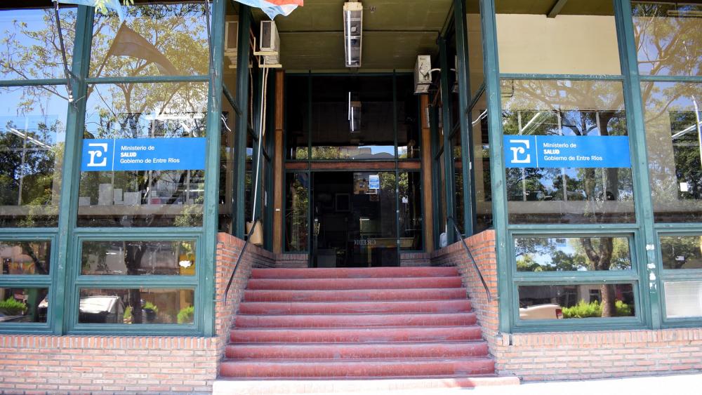 Salud suspendió la matrícula del otorrinonaringólogo investigado tras la muerte de un niño